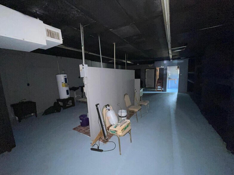 More Photos Of 1916 Cedar Dr, La Marque Restaurant For Lease