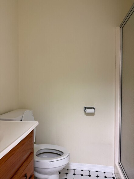 More Photos Of 3102 Canty St, Pascagoula Office For Lease