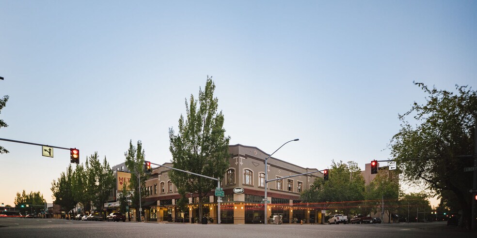 More Photos Of 447 State St, Salem Apartments For Lease