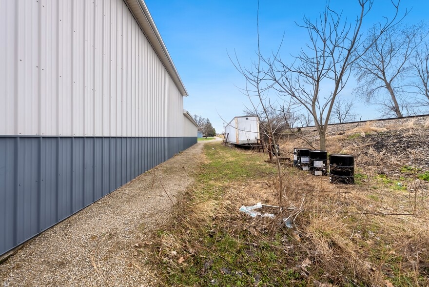 More Photos Of 364 S Warpole St, Upper Sandusky Industrial For Sale
