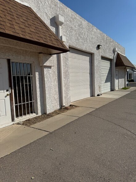 More Photos Of 6802 W Frier Dr, Glendale Warehouse For Sale