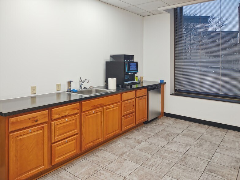 More Photos Of 259 W Broadway, Waukesha Coworking Space