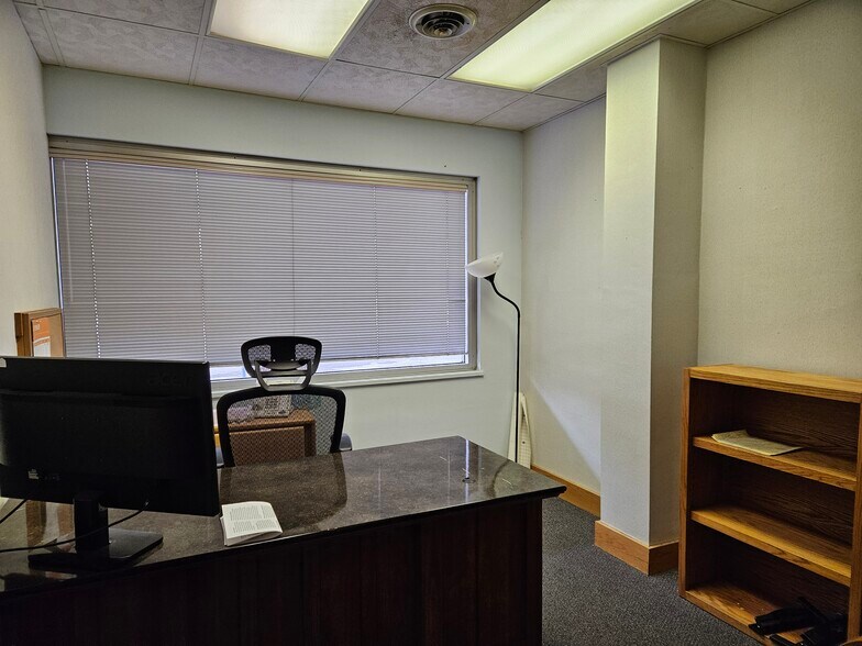 More Photos Of 18 4th St N, Great Falls Storefront For Sale