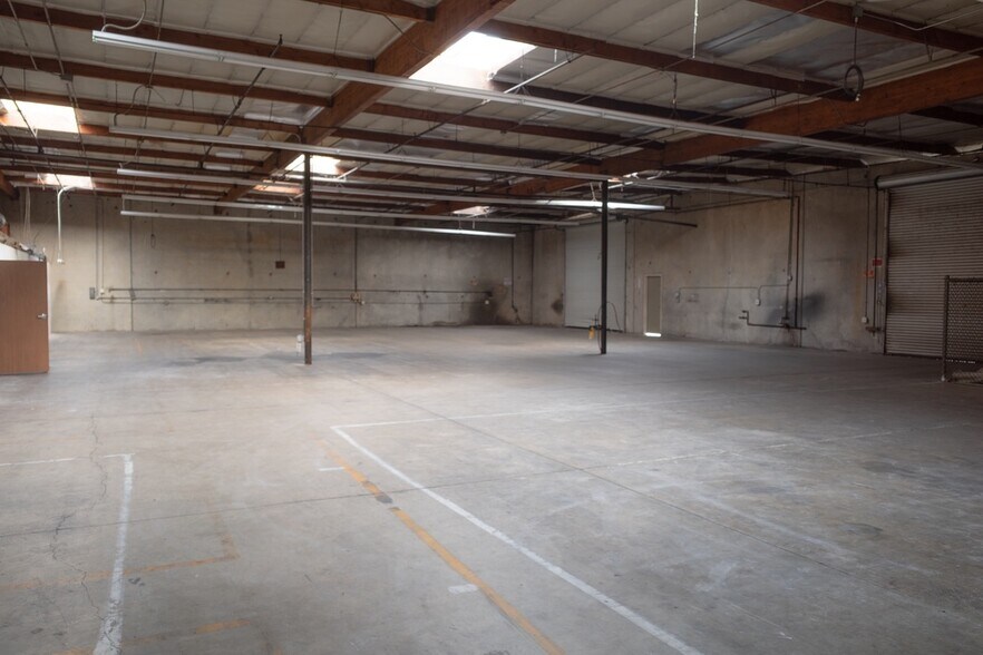More Photos Of 15085 La Palma Dr, Chino Warehouse For Lease