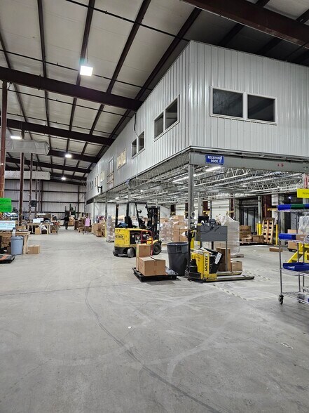 More Photos Of 4400 E New Market Hurlock Rd, Hurlock Warehouse For Lease