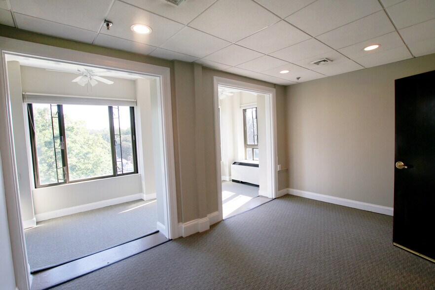 More Photos Of 1101 Beacon St, Brookline Medical For Lease