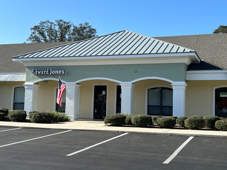 More Photos Of 16770 S Us Highway 441, Summerfield Unknown For Lease