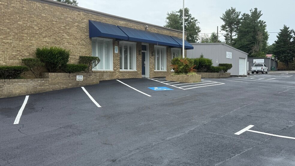 Primary Photo Of 825 Park St, Christiansburg Flex For Lease