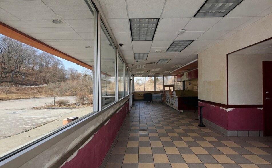 More Photos Of 641 Norwich New London Tpke, Uncasville Fast Food For Sale