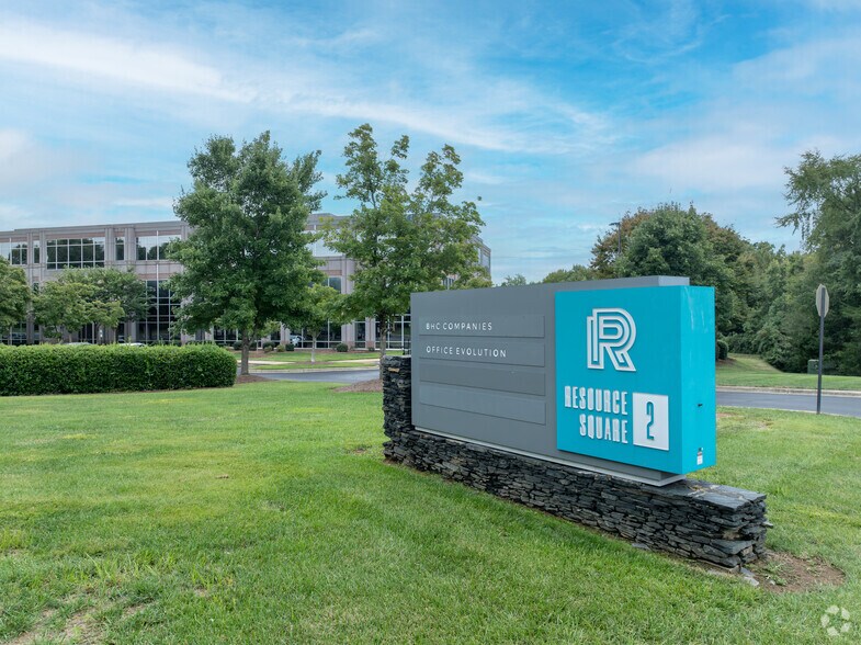 More Photos Of 10926 David Taylor Dr, Charlotte Coworking Space