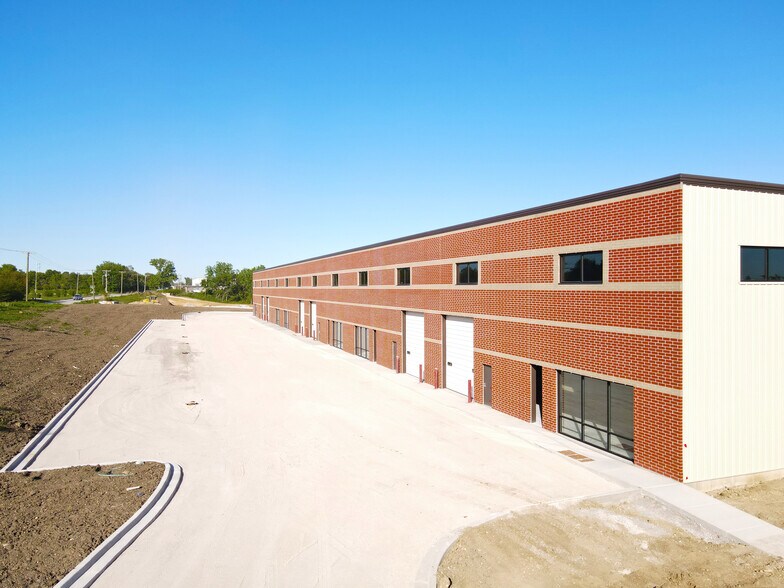 More Photos Of 3300-3310 Mound Rd, Joliet Warehouse For Lease