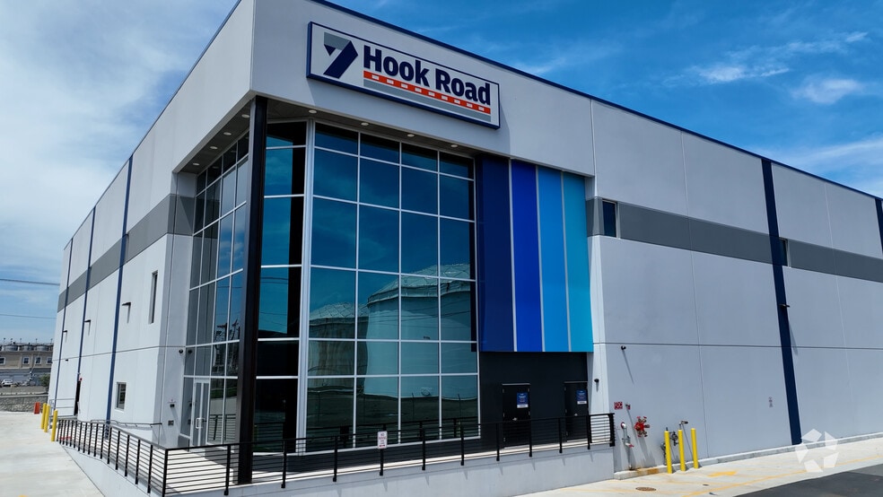 Primary Photo Of 7 Hook Rd, Bayonne Warehouse For Lease