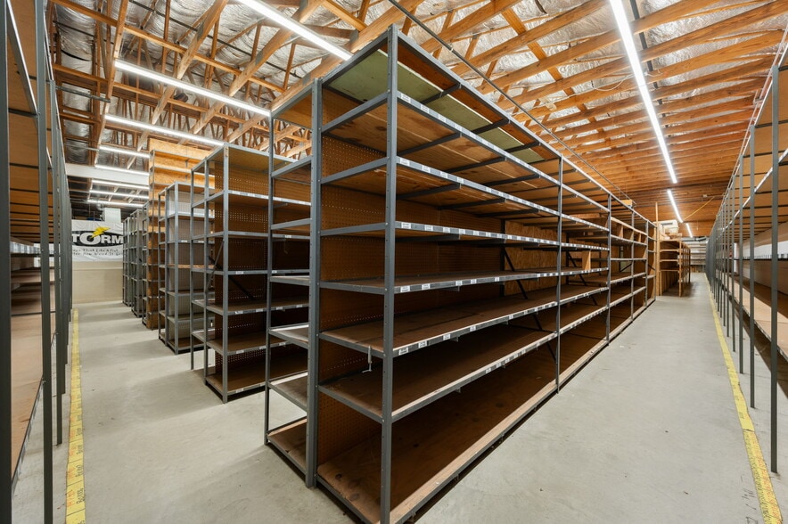 More Photos Of 16 E Industrial Rd, Branford Warehouse For Lease