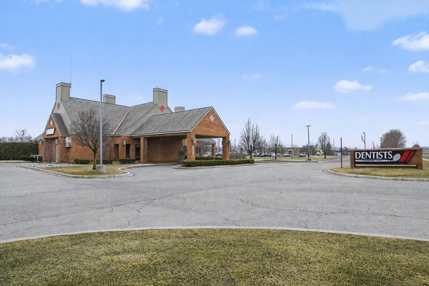 More Photos Of 15555 Silver Pky, Fenton Medical For Sale