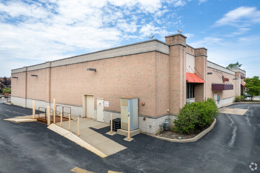 More Photos Of 11201 W 143rd St, Orland Park Drugstore For Sale