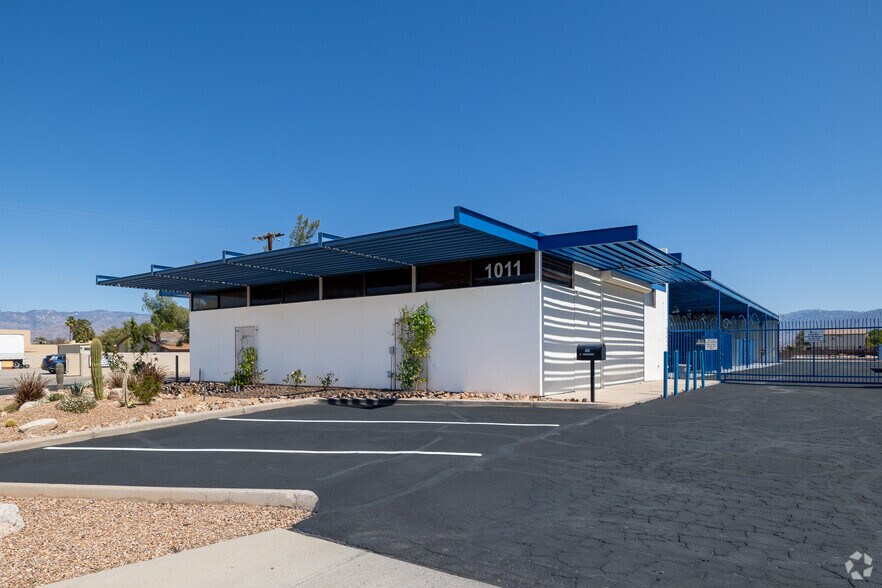 More Photos Of 1011 S Prudence Rd, Tucson Freestanding For Lease