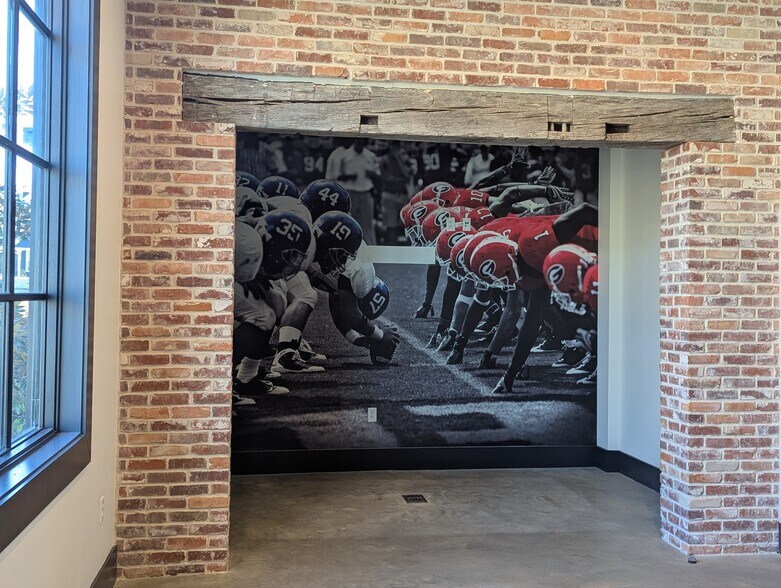 More Photos Of 91 S College St, Statesboro Warehouse For Sale