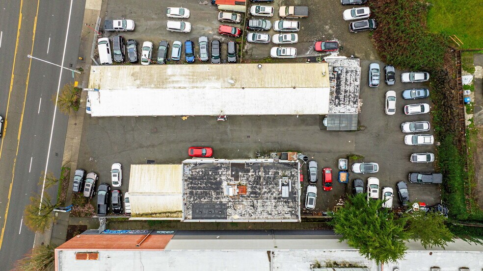 More Photos Of 13036 Lake City Way NE, Seattle Auto Dealership For Sale