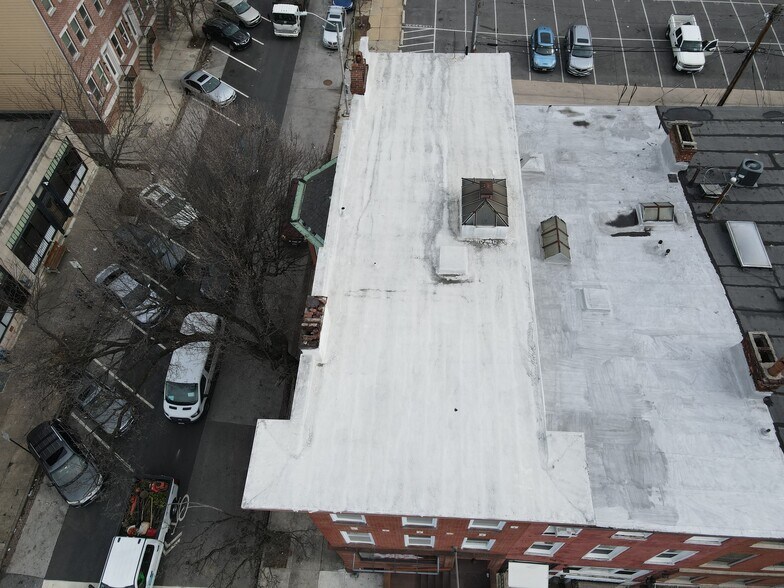 More Photos Of 2129 Charles St, Baltimore Storefront Retail Residential For Sale