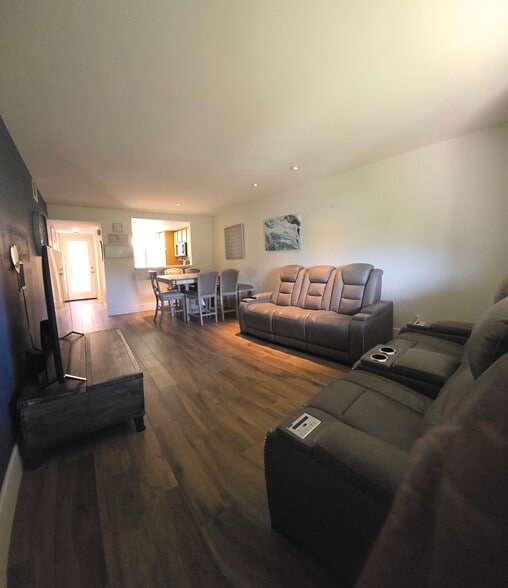 More Photos Of 42995 Park Pl, Palm Desert Apartments For Sale