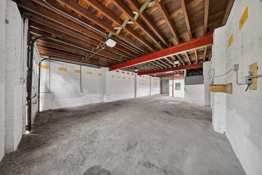 More Photos Of 21512 42nd Ave, Bayside Industrial For Sale