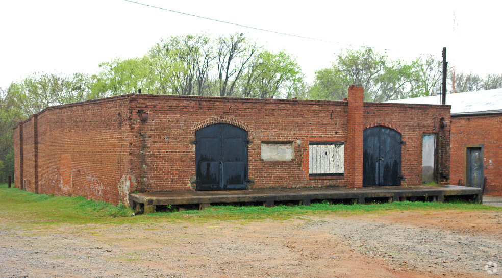 Primary Photo Of 911 Huger St, Columbia Warehouse For Lease