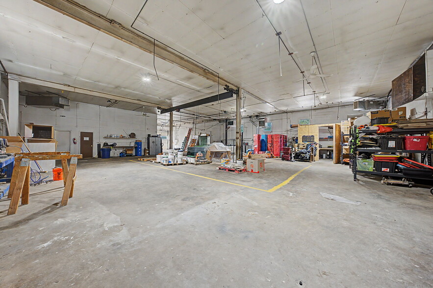 More Photos Of 23 Malcolm St, Morristown Industrial For Sale
