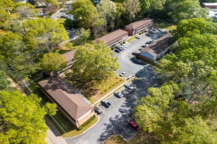 More Photos Of 210 Matthews Ave, Carrollton Apartments For Sale