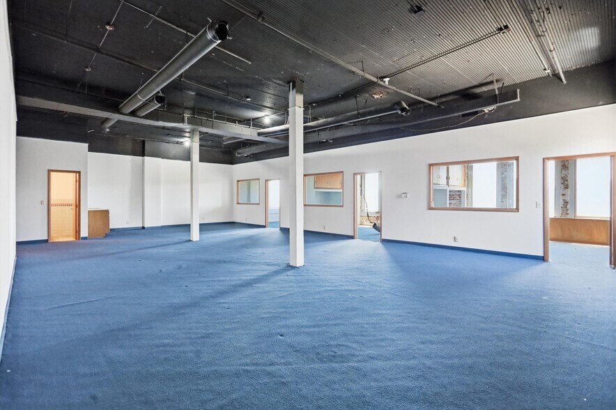 More Photos Of 536 E Market St, Indianapolis Office For Sale