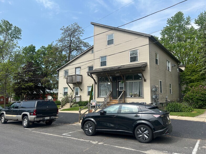 More Photos Of 8216 199th Ave, Bristol Apartments For Sale