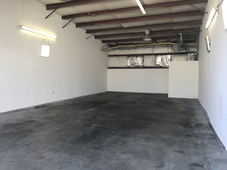 More Photos Of 6535 York St, Denver Warehouse For Lease
