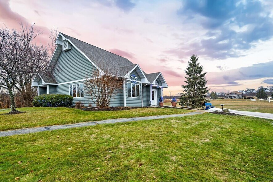 More Photos Of 7828 Highway 42, Egg Harbor Storefront For Sale