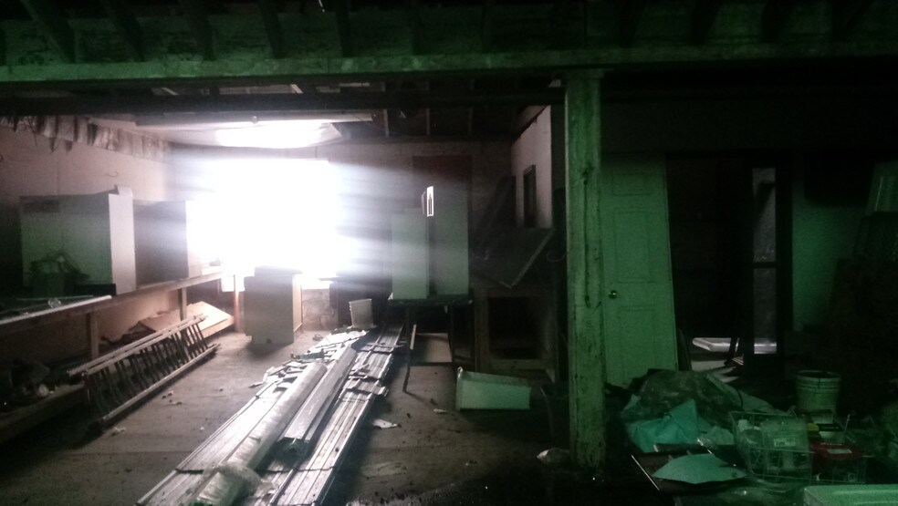 More Photos Of 2 Birch St, Willimantic Flex For Sale