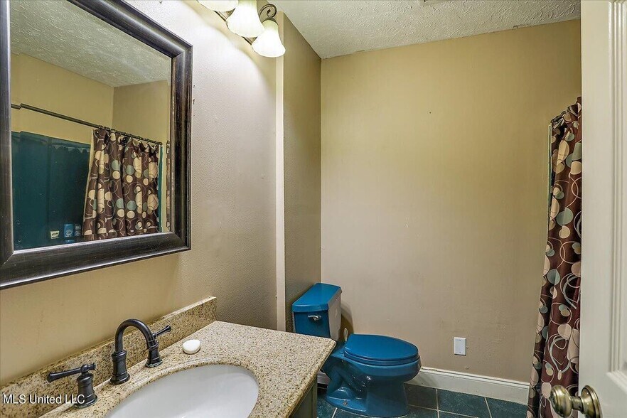 More Photos Of 2873 Highway 49 S, Florence Auto Dealership For Sale