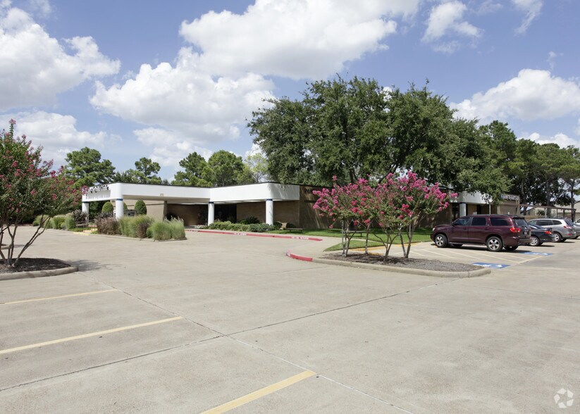 More Photos Of 21660 Kingsland Blvd, Katy Hospital For Lease