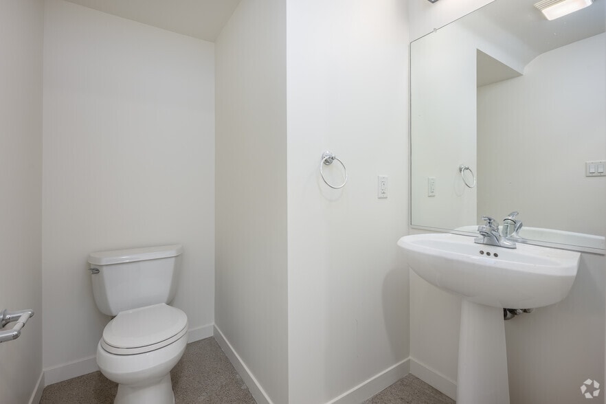 More Photos Of 1020 12th St, Sacramento Apartments For Lease