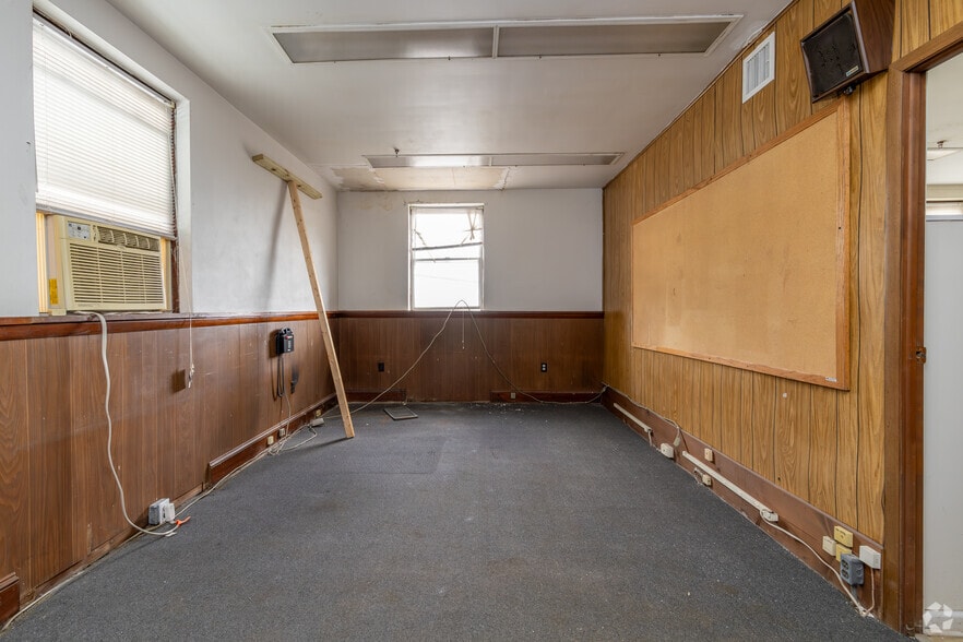 More Photos Of 50 Hulmeville Ave, Penndel Warehouse For Sale