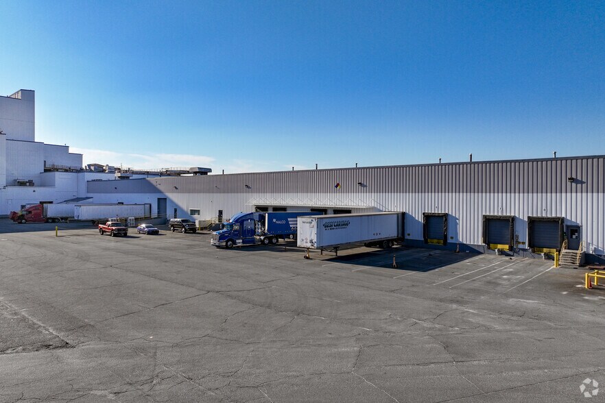 More Photos Of 90 Piedmont Industrial Dr, Winston-Salem Warehouse For Sale