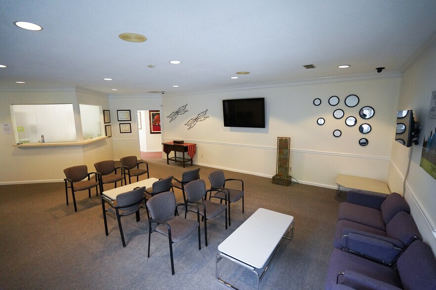 More Photos Of 2950 Stone Hogan Connector Rd SW, Atlanta Medical For Sale