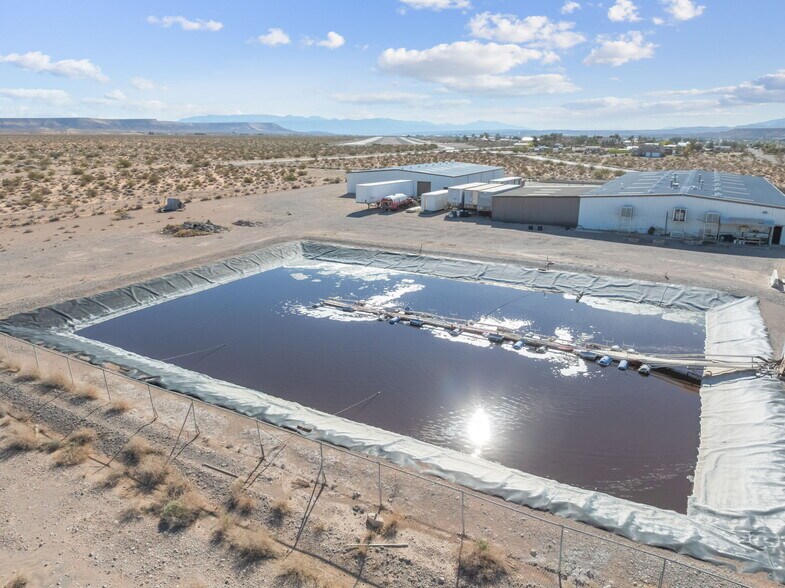 More Photos Of 480 Pat Ave, Overton Industrial For Sale