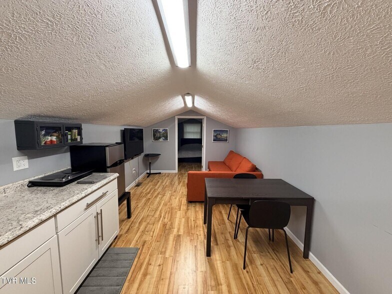 More Photos Of 404 Hurricane Rd NE, Wise Medical For Sale