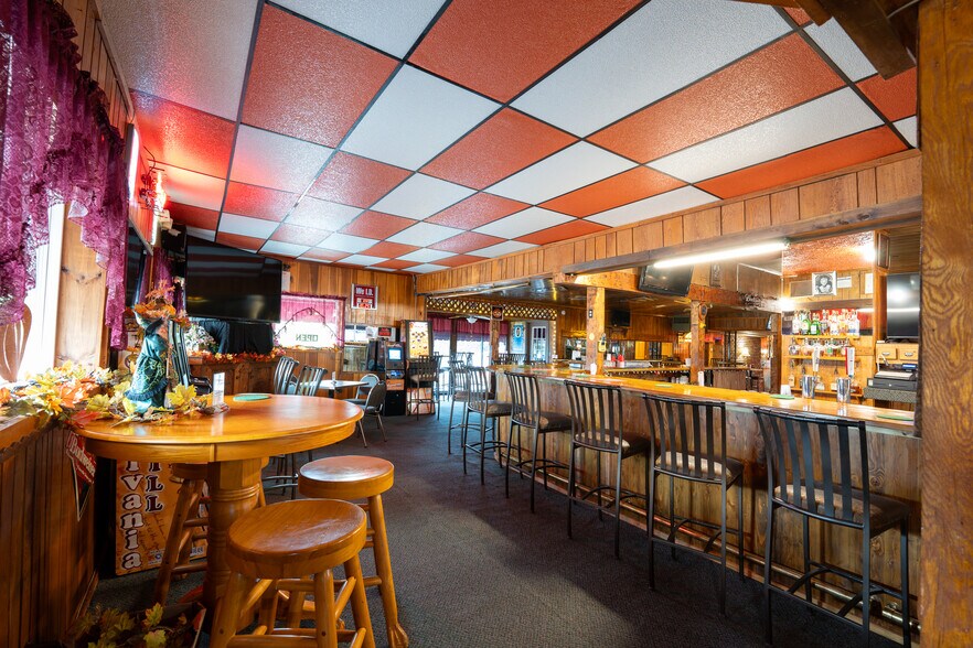 More Photos Of 608 N Chestnut St, Derry Restaurant For Sale