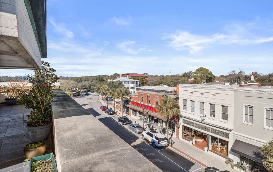 More Photos Of 916 Bay St, Beaufort Office For Sale