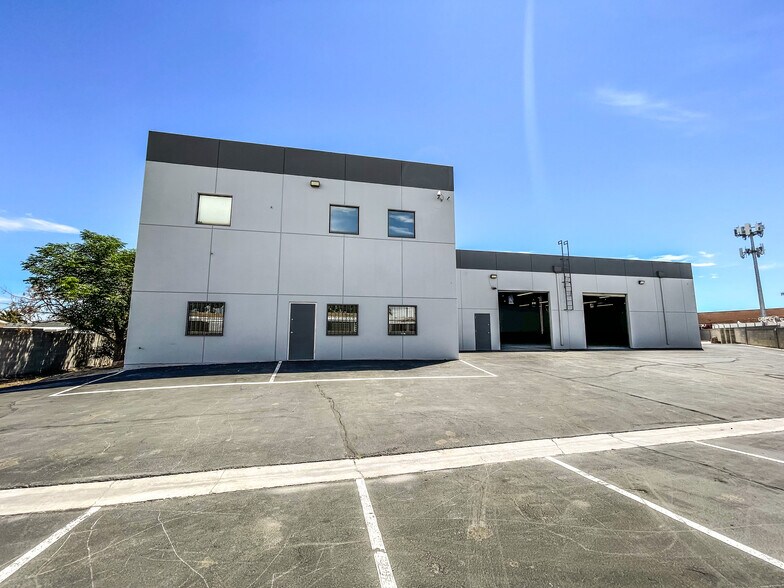 More Photos Of 1675 S Mojave Rd, Las Vegas Warehouse For Sale