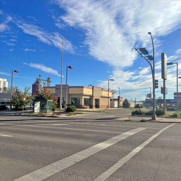 More Photos Of 1303 3 Av S, Lethbridge General Retail For Lease