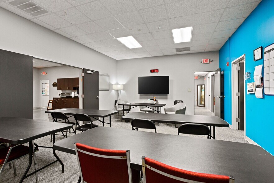 More Photos Of 340 Interstate Blvd, Greenville Warehouse For Sale