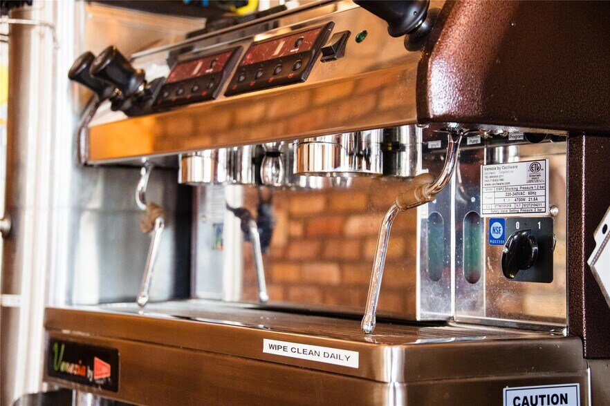 More Photos Of 301 E Brown St, San Saba Freestanding For Sale