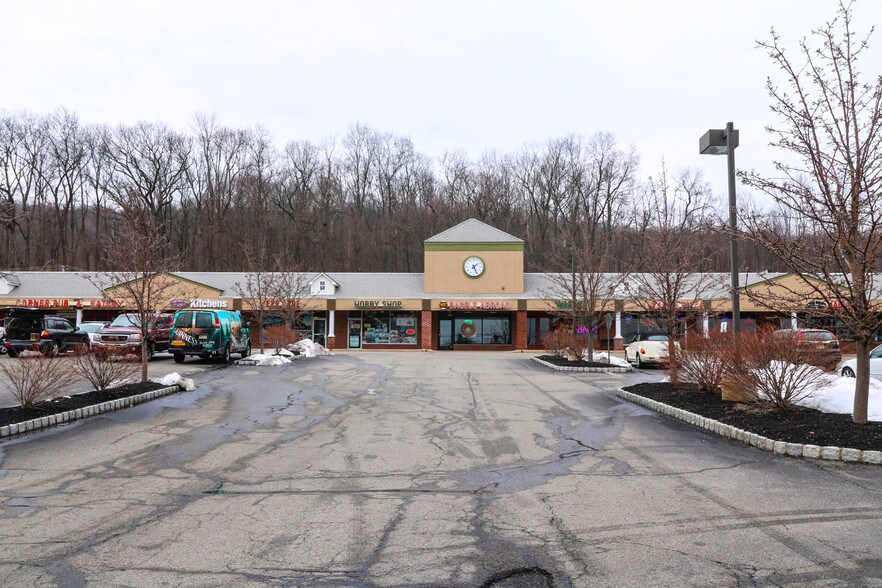 More Photos Of 240 US Highway 206, Flanders Restaurant For Lease