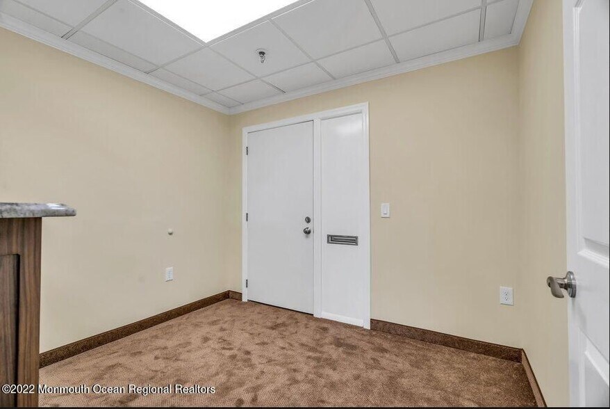 More Photos Of 445 Brick Blvd, Brick Medical For Lease