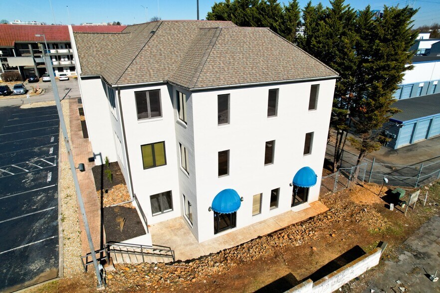 More Photos Of 252 Harry Lane Blvd, Knoxville Office For Sale